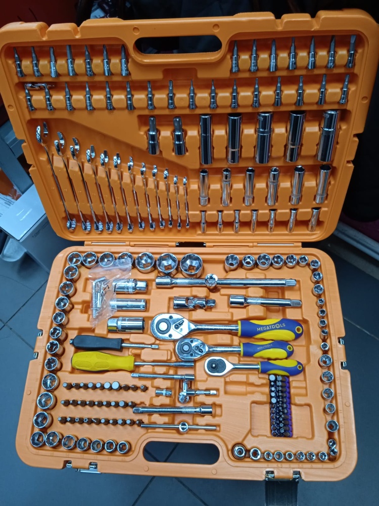 Набор инструментов 216пр