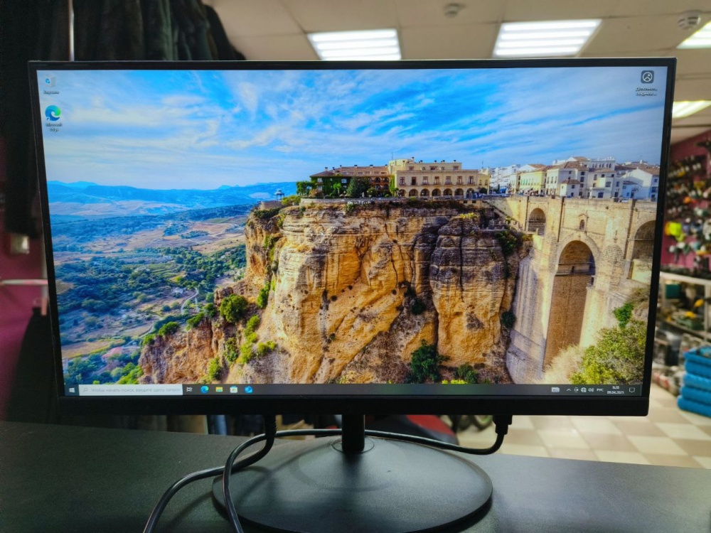 Монитор LiLIE E215A 22"