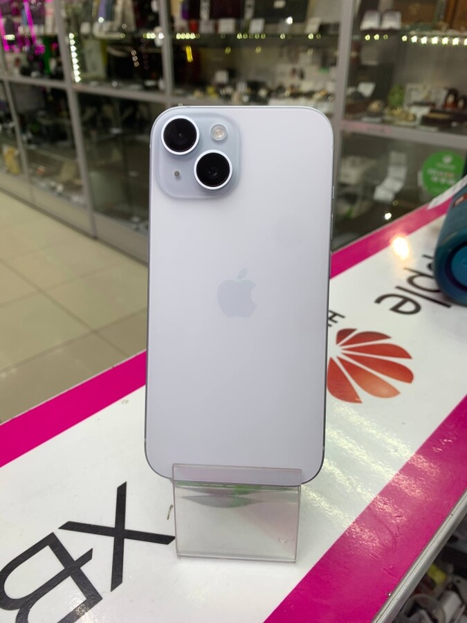 Смартфон iPhone 15 128 гб