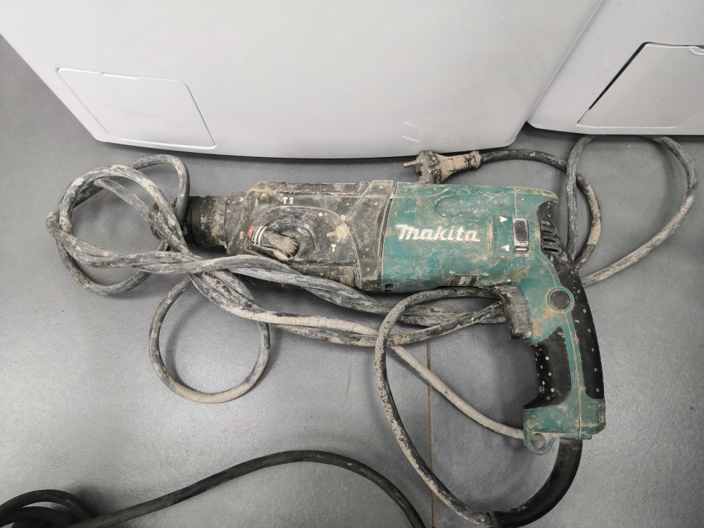 Перфоратор макита 2470