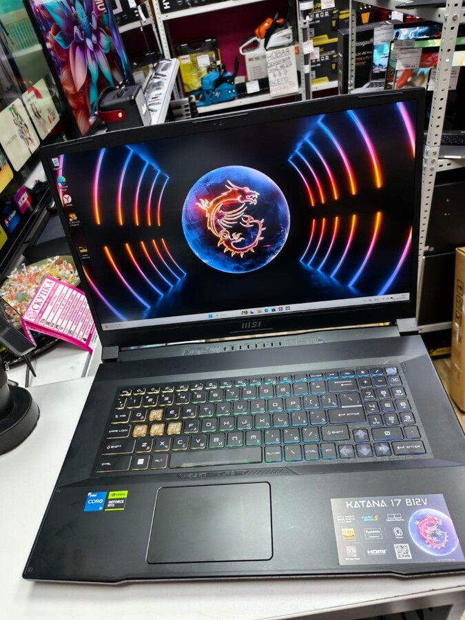 Ноутбук MSI Katana 17 b12v