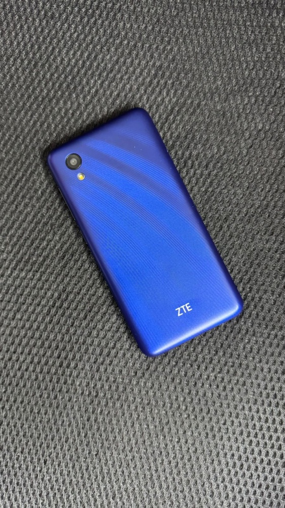 Мобильный телефон ZTE