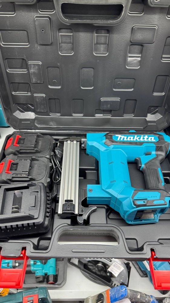 Монтажный пистолет Makita