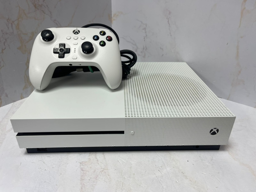 Игровая приставка XBOX ONE S 1Tb