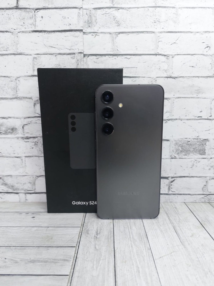 Смартфон Samsung S24 8/128