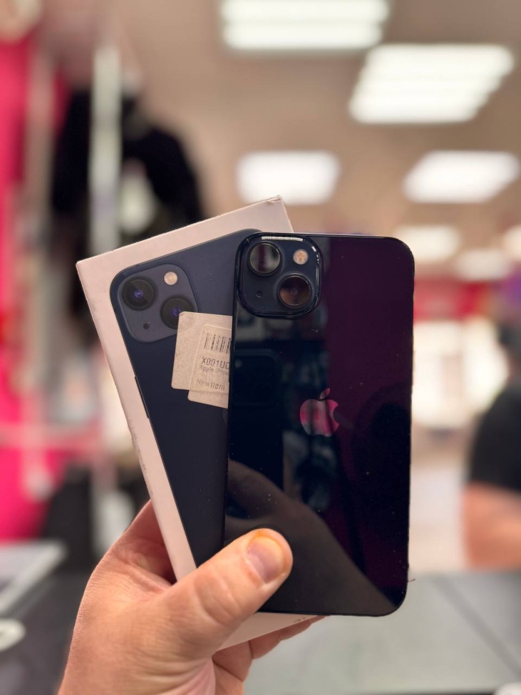 Смартфон iPhone 13 128 Gb