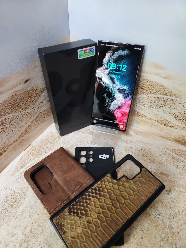 Смартфон Samsung S22 Ultra  8//128 ГБ