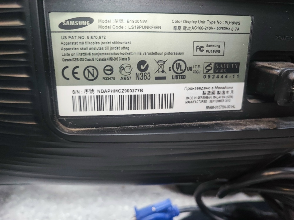 Монитор Samsung