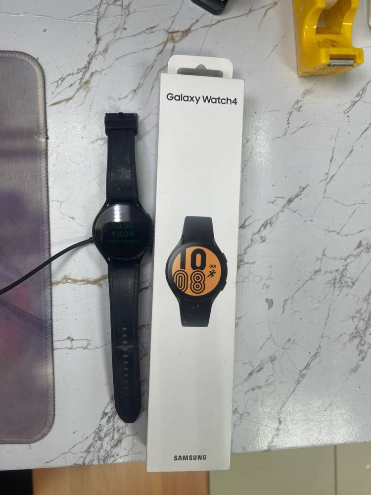 Смарт-часы SAMSUNG Galaxy Watch4