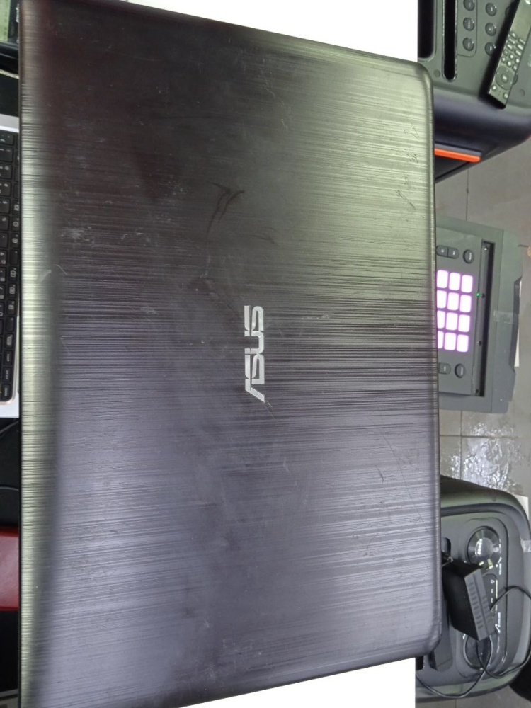 Ноутбук ASUS x540u