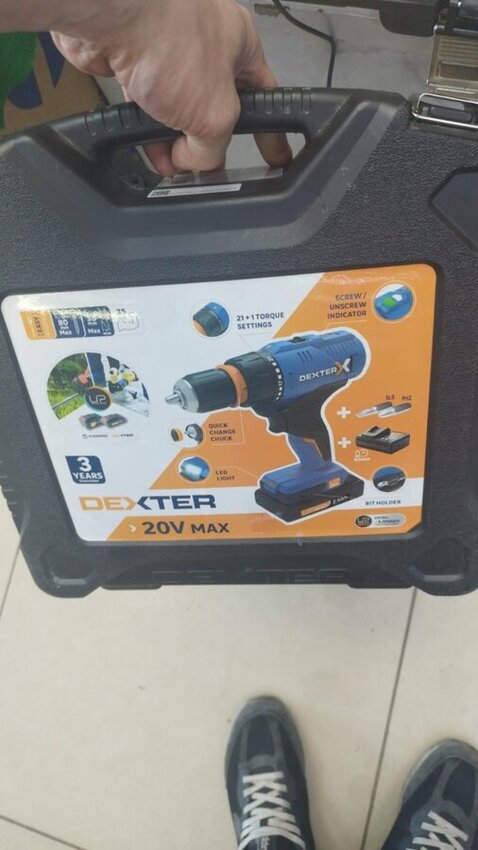 Шуруповерт Dexter