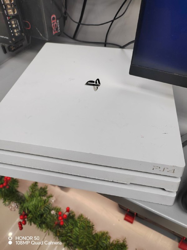 Игровая приставка Sony PlayStation 4 PRO