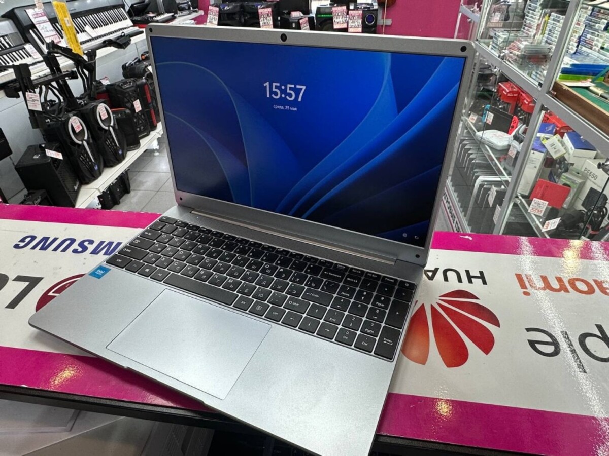 Ноутбук i3 5005 2.0GHz/16/SSD 512