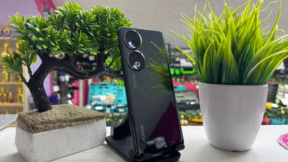 Смартфон Honor 90 8/256