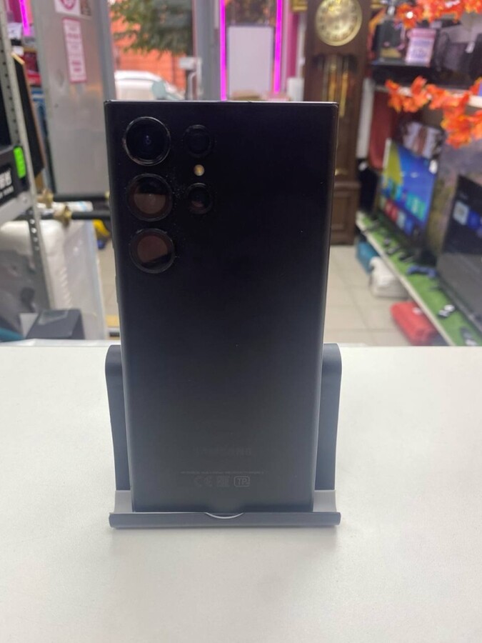 Смартфон Samsung S23 ultra 12\256gb