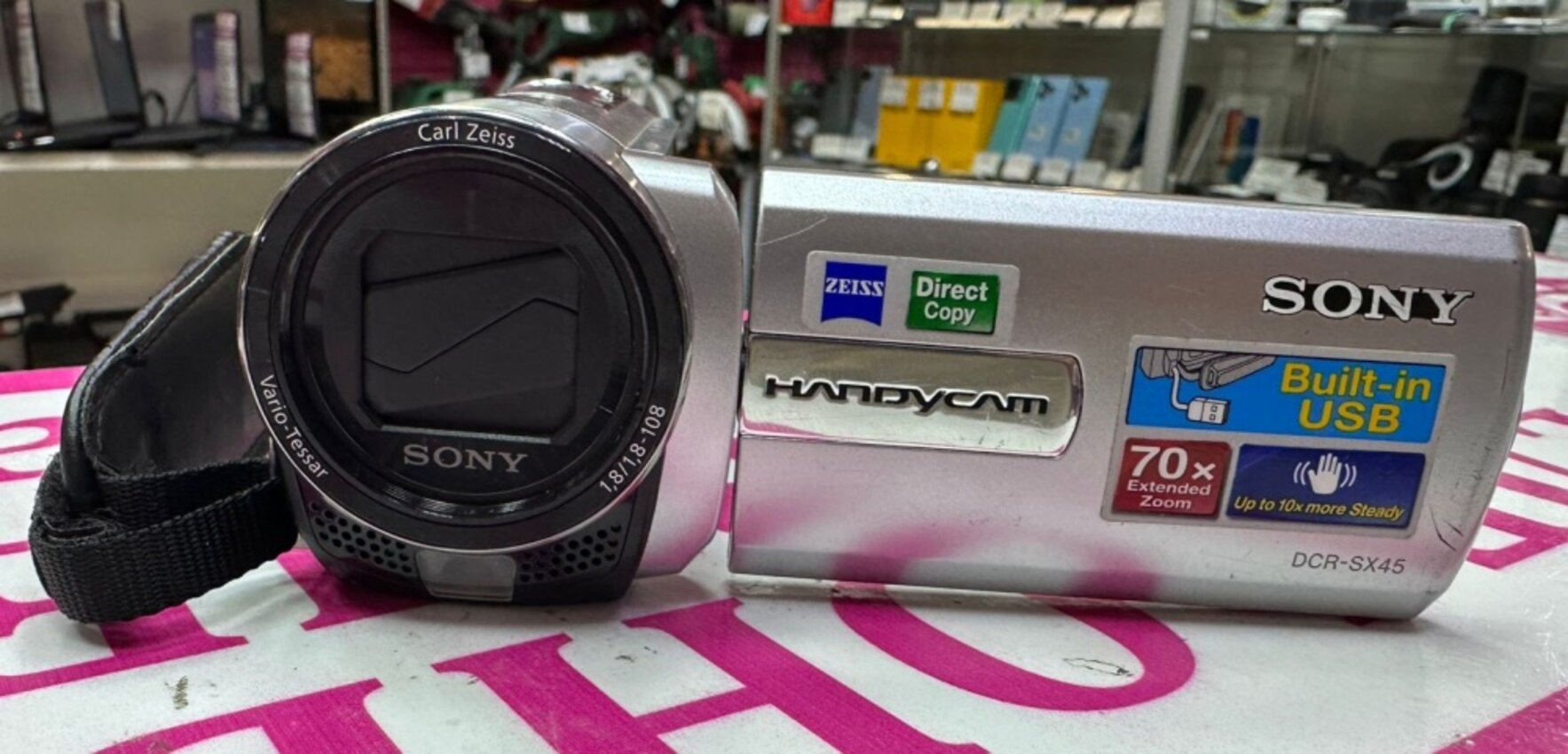 Видеокамера Sony DCR-SX45E