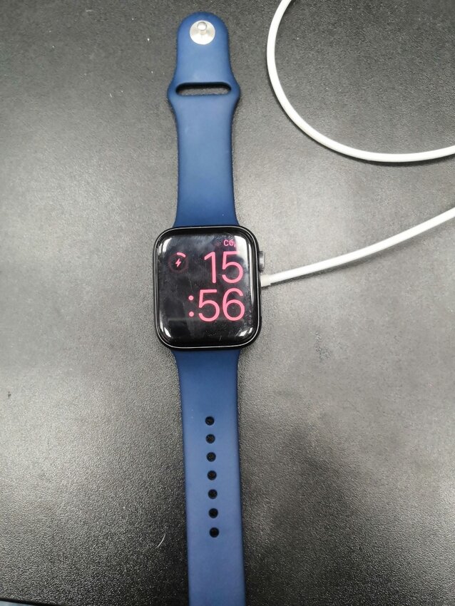Часы Apple se 44mm