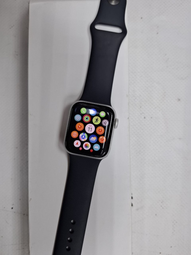 Часы Apple Watch SE 2gen 2023