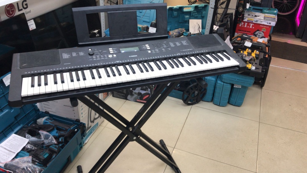 Синтезатор Yamaha EW300