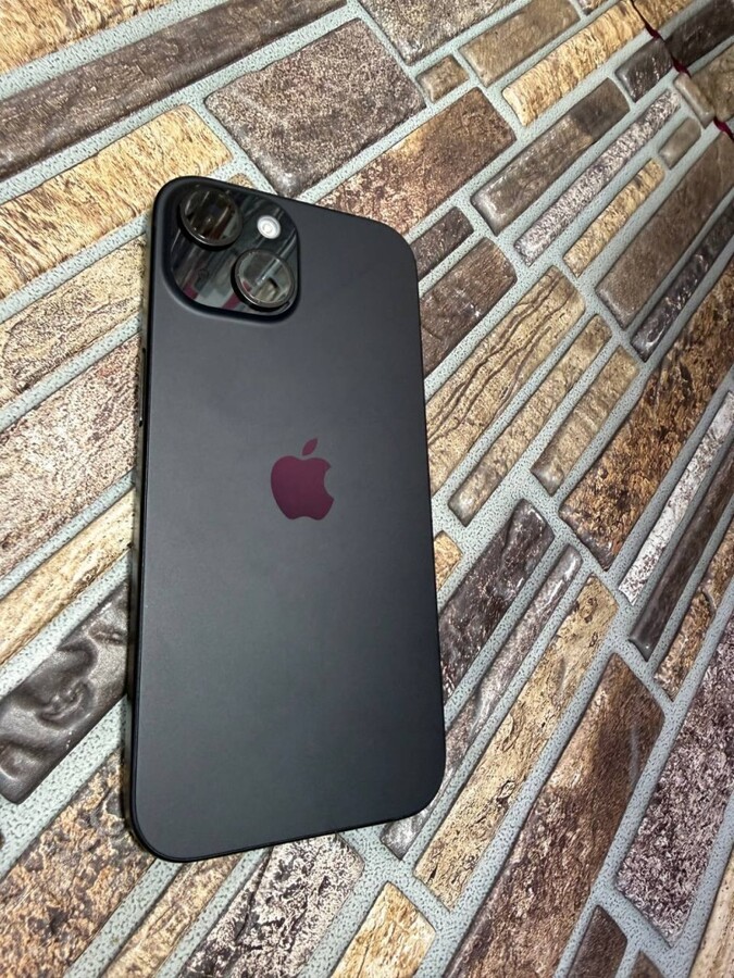Смартфон iPhone 15 256