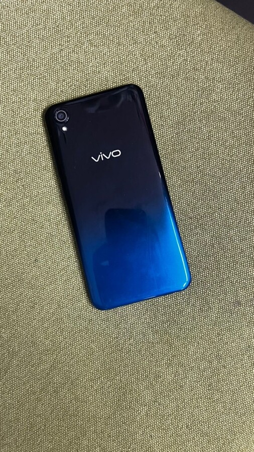 Смартфон Vivo 1820 2/32