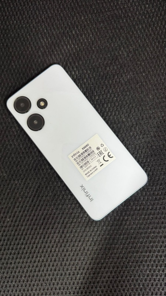 Мобильный телефон Infinix hot 30i 4/64