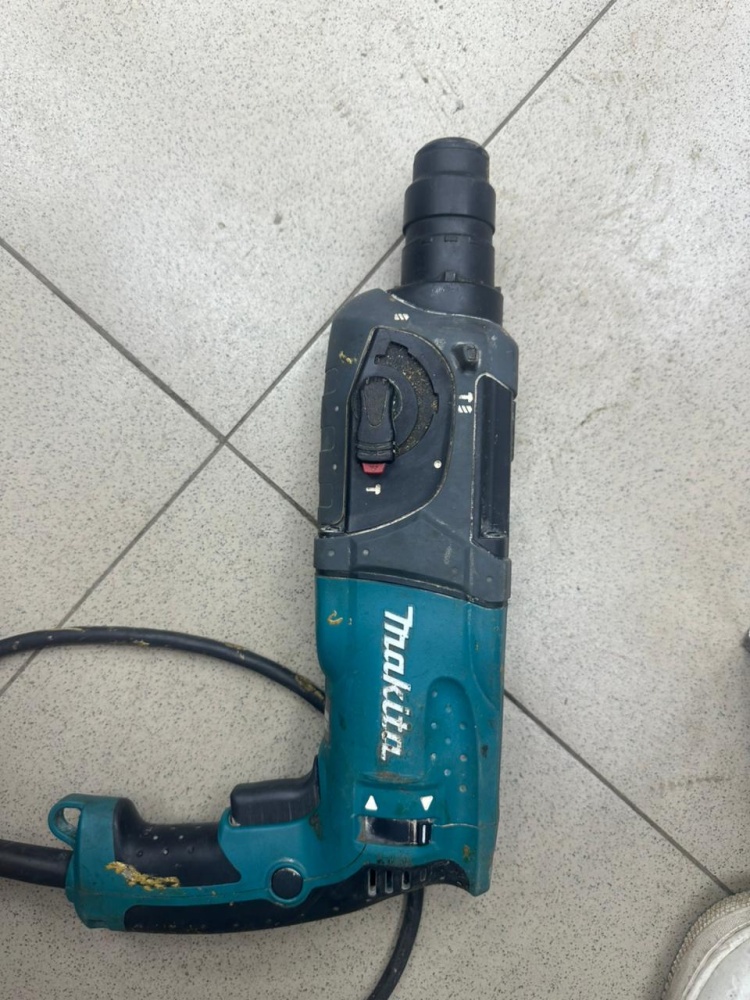 Перфоратор Makita hr 2470