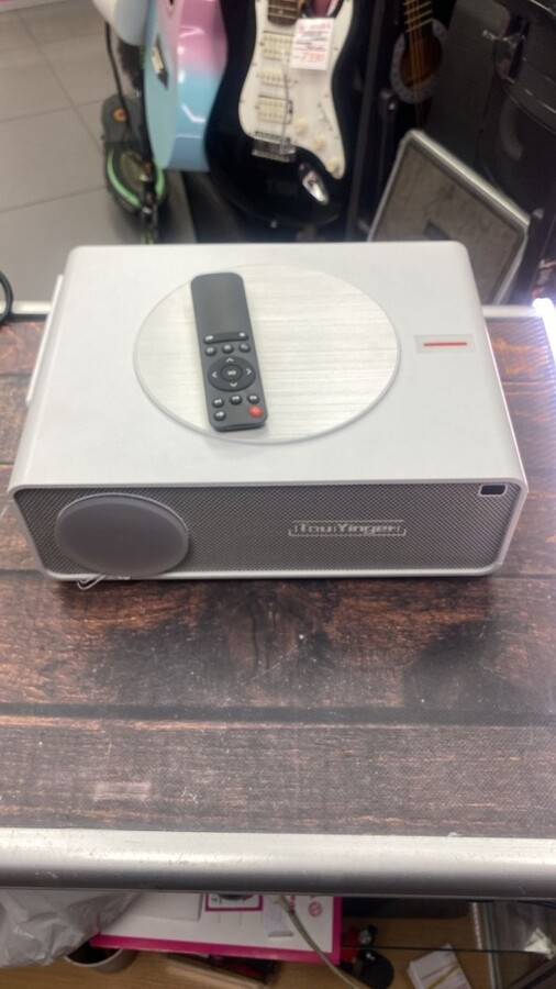 Проектор  tou yinger q10a