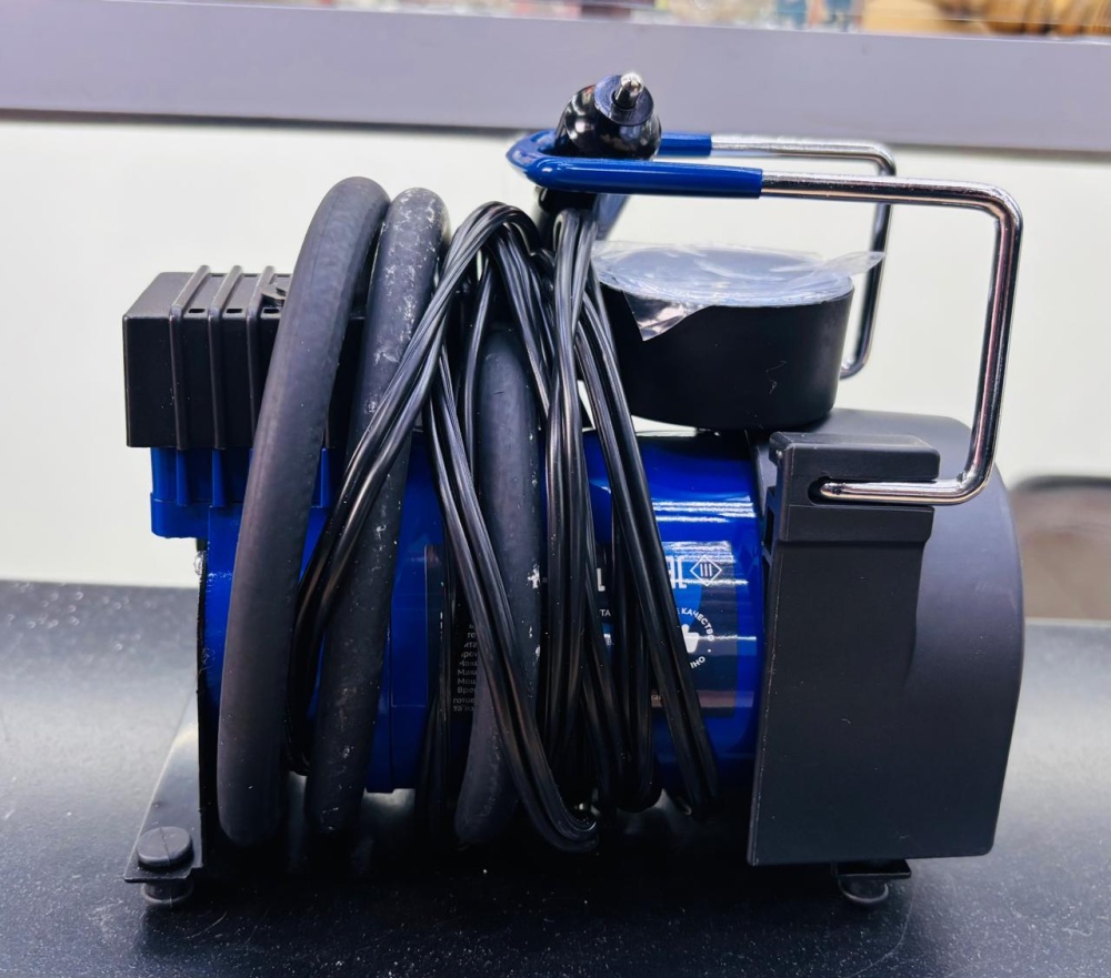 Насос автомобильный