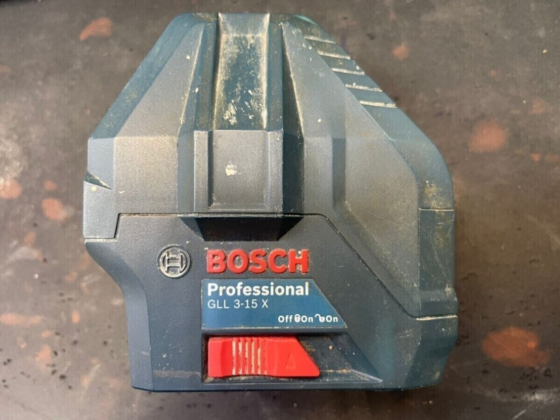 Лазерный уровень Bosch GLL 3-15X