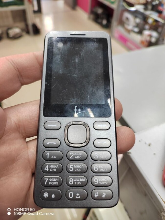 Мобильный телефон f+