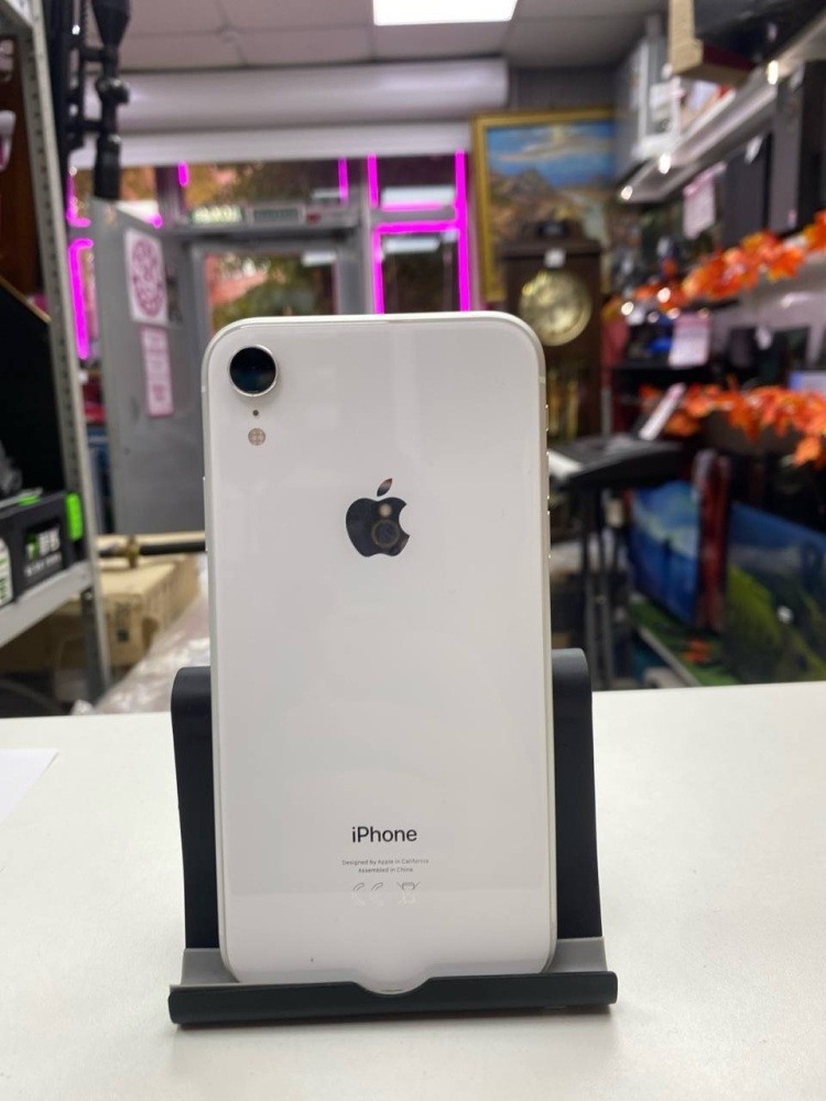Смартфон iPhone XR 64 Gb