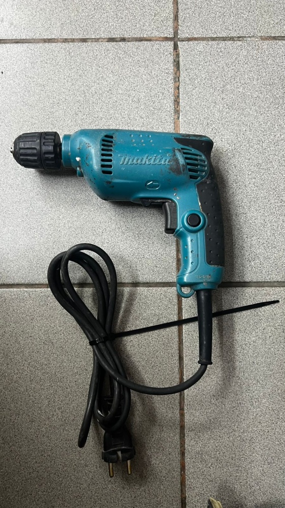 Дрель Makita 6413