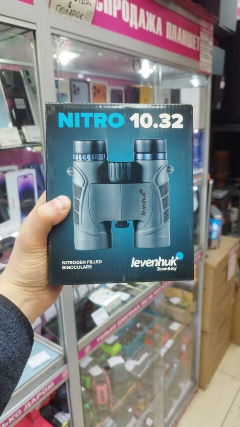 Бинокль Levenhuk Nitro 10.32