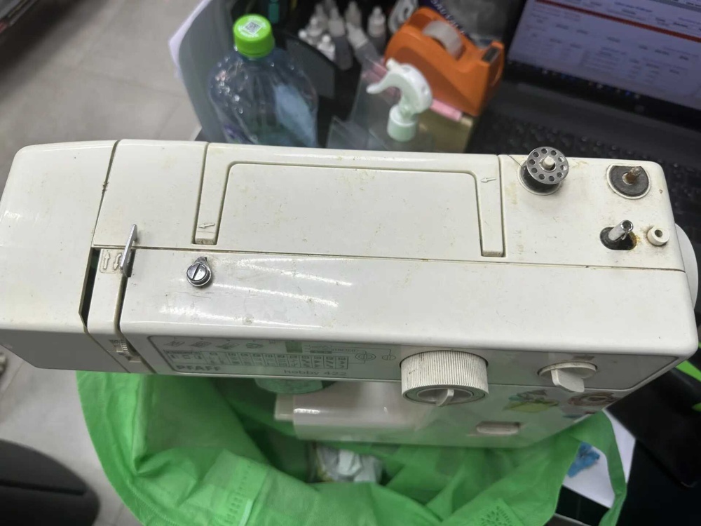 Швейная машина Praff Hobby 422