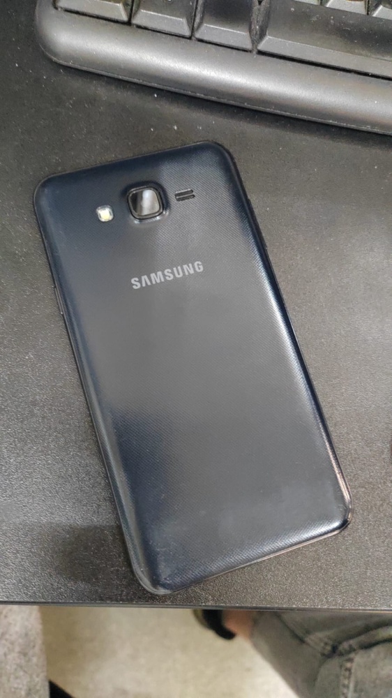Смартфон Samsung J7 NEO