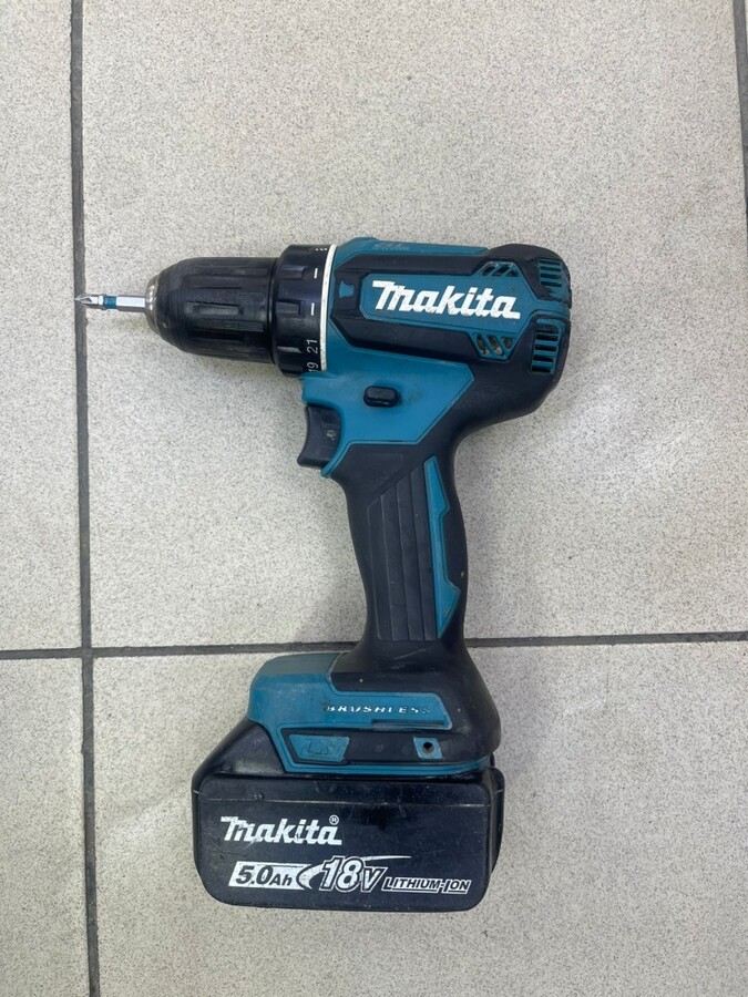 Шуруповерт Makita DDF485