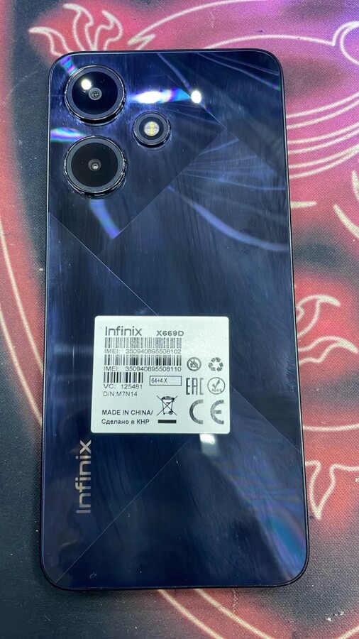 Мобильный телефон Infinix Hot 30 i 4/64