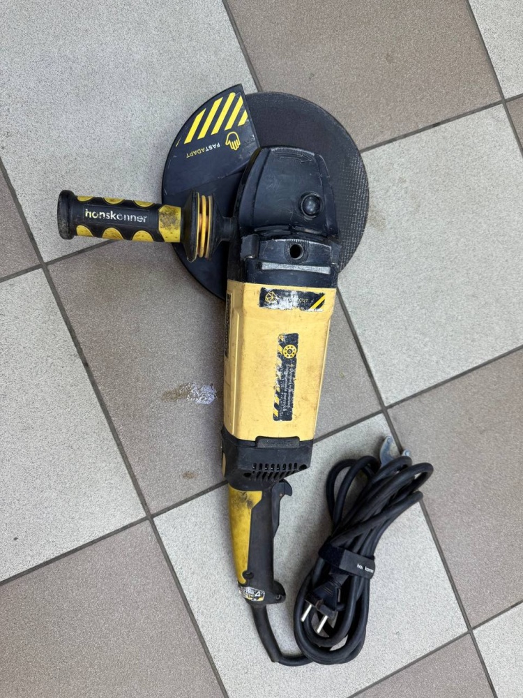 УШМ (Болгарка) HANSKONNER HAG 24230