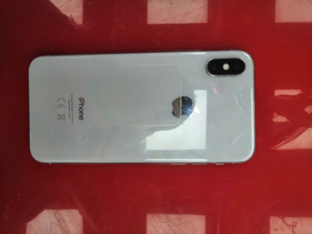 Смартфон iPhone X 64Gb