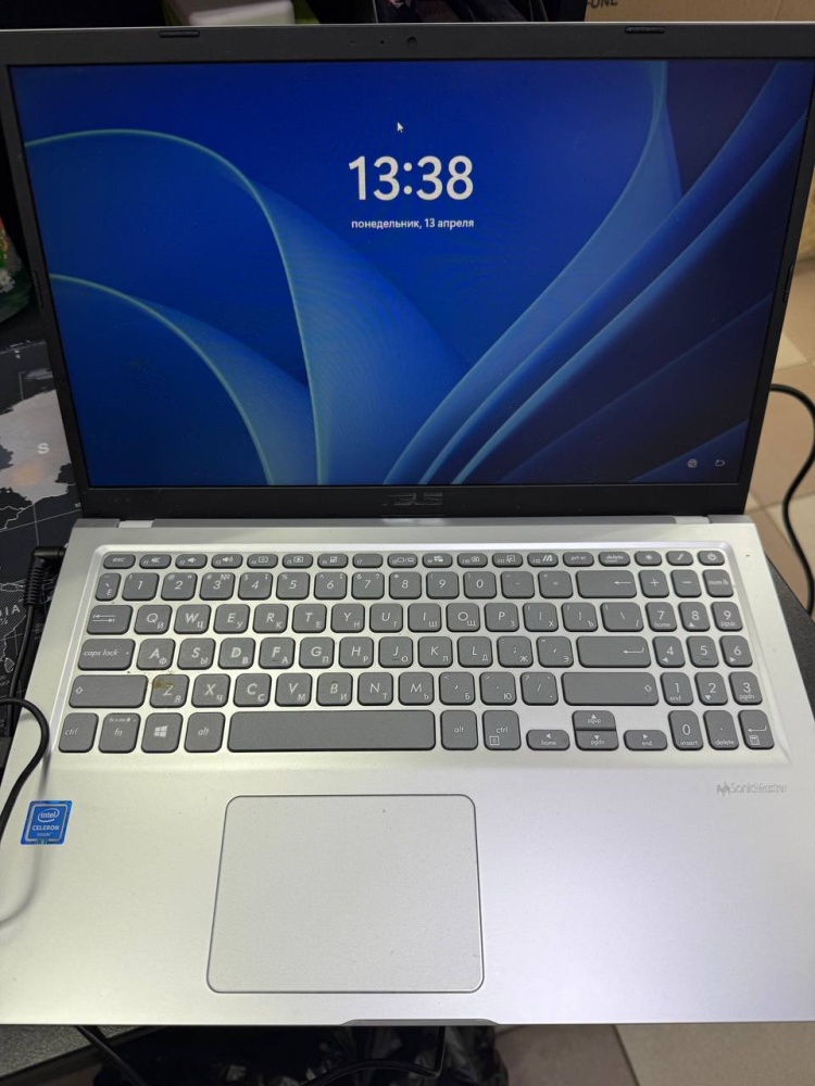 Ноутбук ASUS