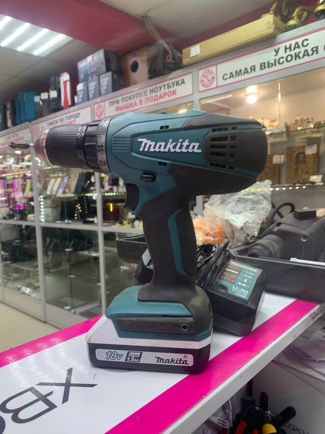 Шуруповерт Makita