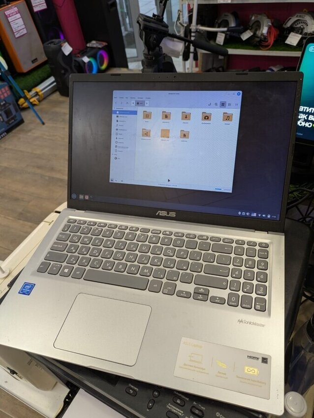 Ноутбук ASUS R565