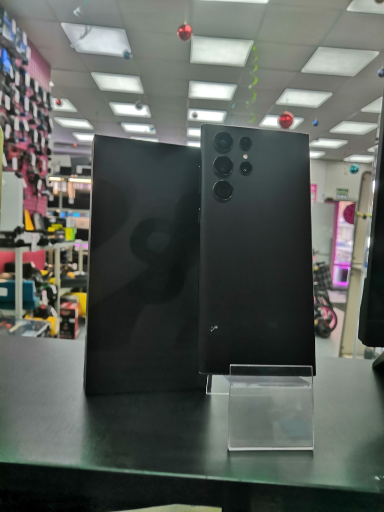 Смартфон Samsung S22 Ultra 12\256