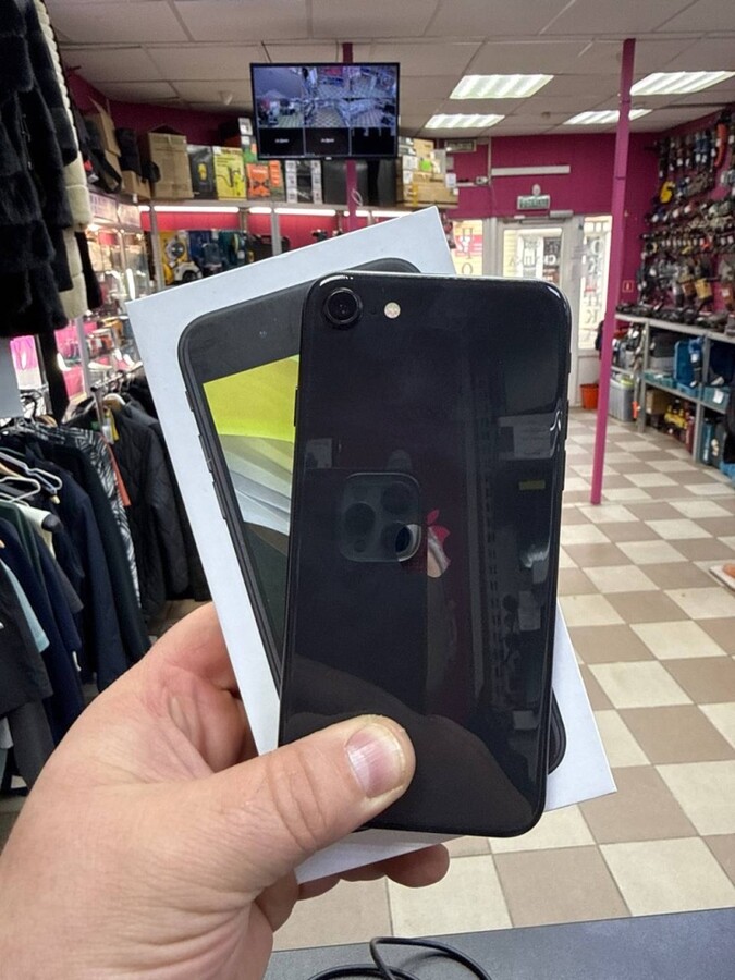 Смартфон iPhone SE 2020 128гб