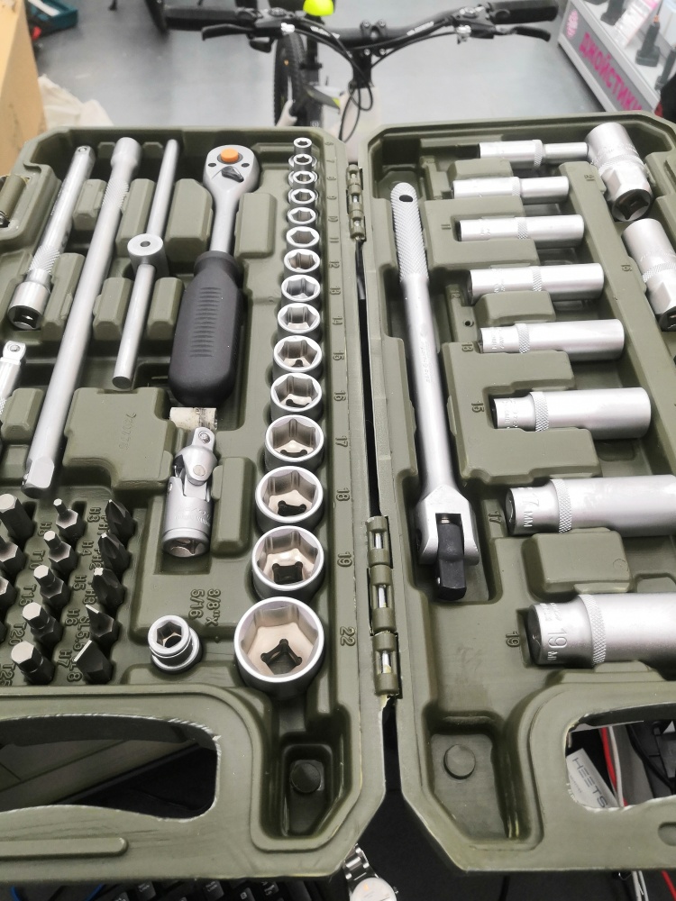 Набор ключей дело техники