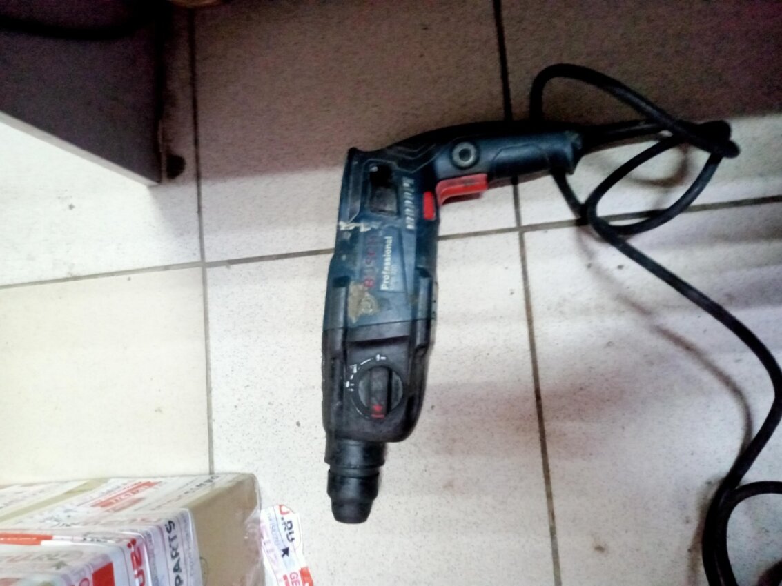 Перфоратор BOSCH GBH 220