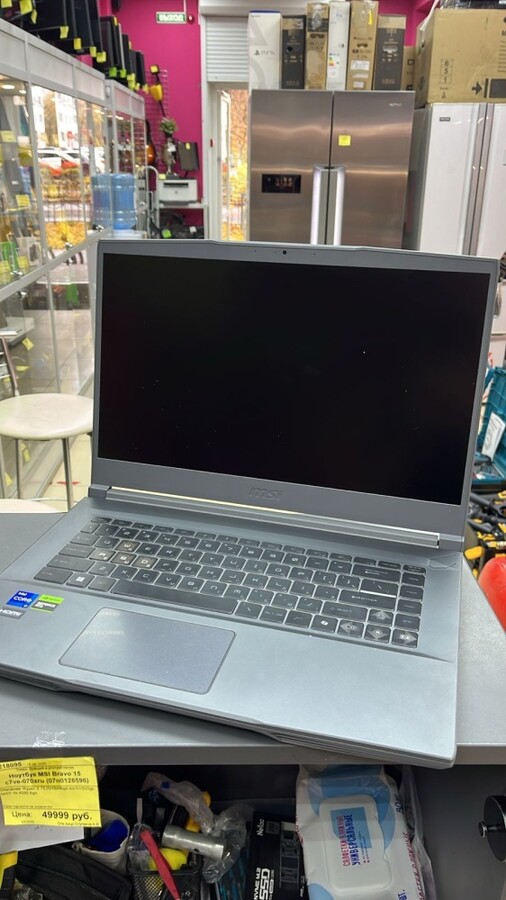 Ноутбук MSI