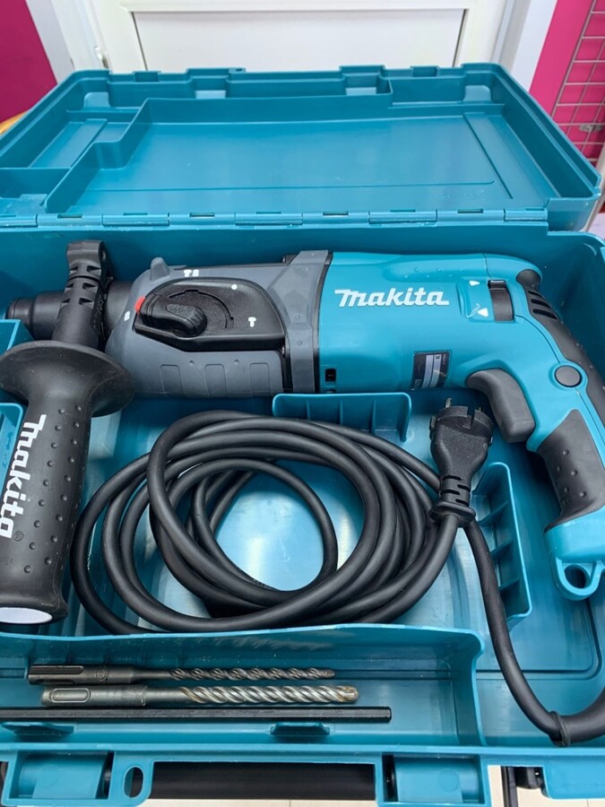 Перфоратор MAKITA HR 2470