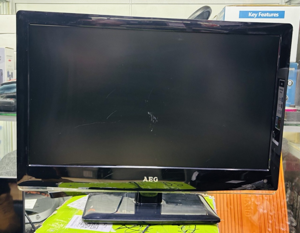 Телевизор AEG 24 дюйма